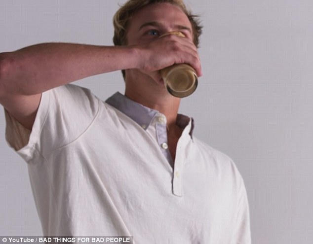 357AACD800000578-3650113-Amazingly_he_drinks_half_of_the_liquid_before_the_viewer_sees_hi-m-15_1466415577423