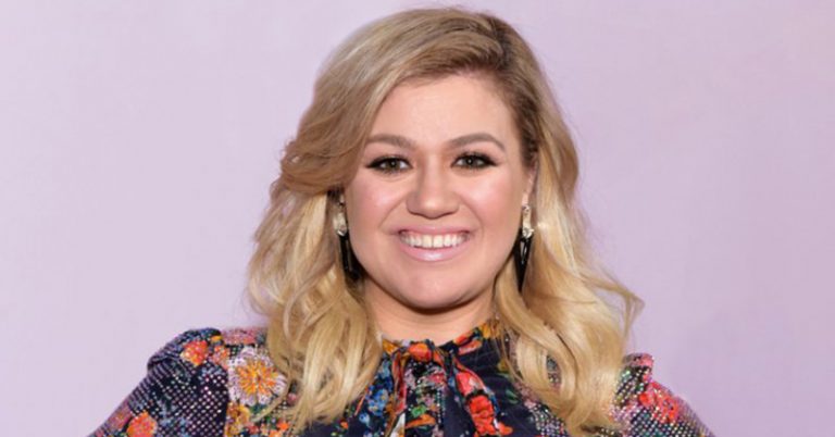 How Kelly Clarkson Lost 37 Pounds By Managing Her Thyroid Problem - Featured image