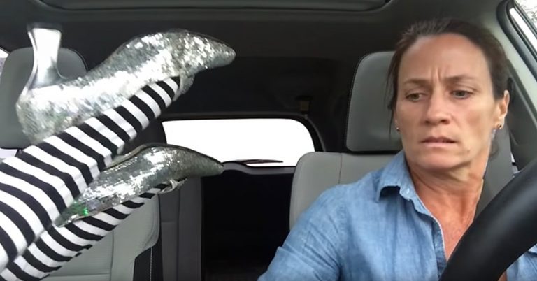 This teen’s performance in the passenger seat of his mom’s car is worthy of Broadway - Featured image