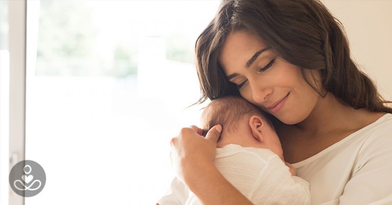 Scientists Say That Holding Babies More Often Strengthens Their Genes - Featured image
