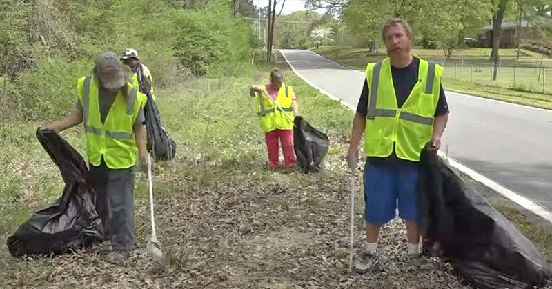 homeless paid to clean litter