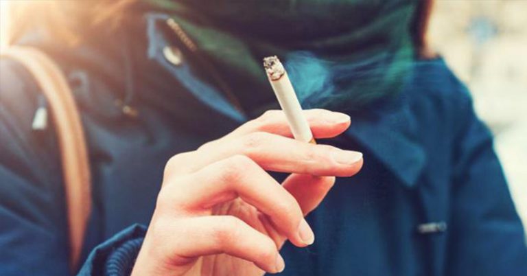 Company Gives Non-Smokers an Extra Four Days Holiday Per Year to Compensate for Cigarette Breaks - Featured image