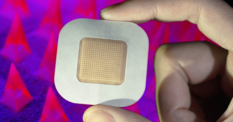 Patch Automatically Delivers Insulin as Blood Glucose Rises - Featured image