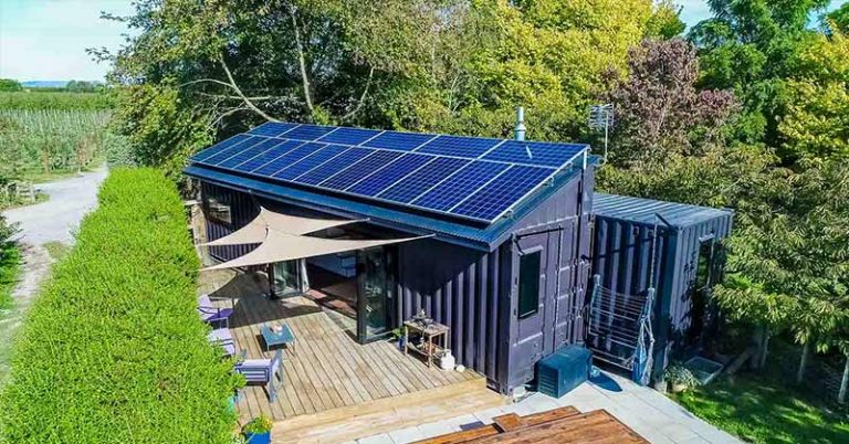 40 ft. Shipping Containers Transformed into a Spectacular Off-Grid Home - Featured image