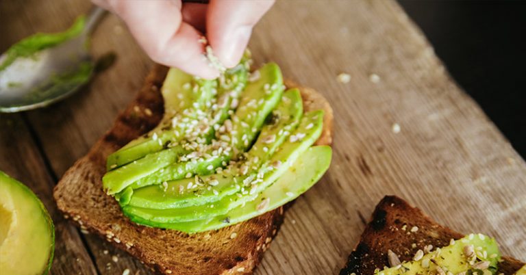 10 Superfoods to Add to Your Breakfast for More Energy - Featured image