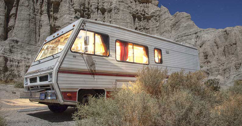 9 Reasons Living in an RV Is Better Than Living in a House - Featured image