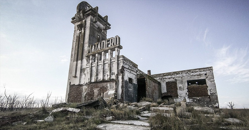 Welcome to the Underwater “Town that Drowned” - Featured image