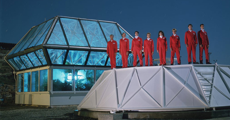 Eight go mad in Arizona: how a lockdown experiment went horribly wrong - Featured image