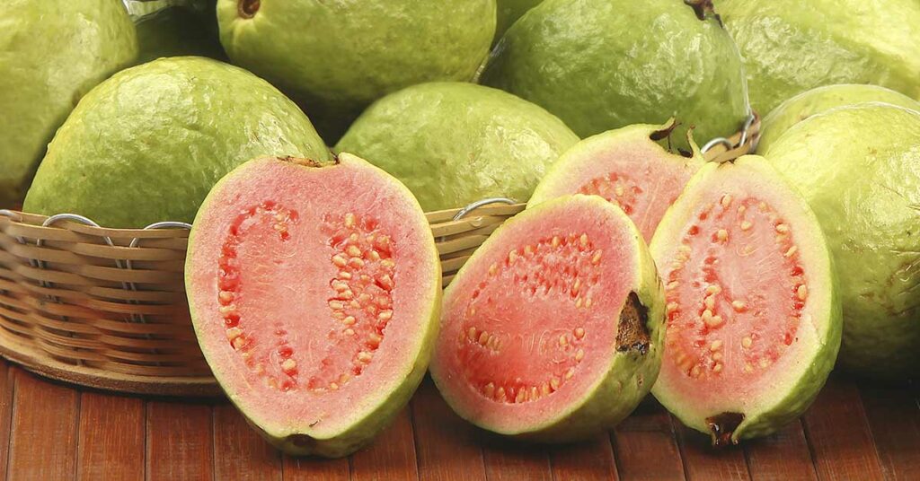 6 Reasons Why Guava Should Be a Part of Your Day - Featured image