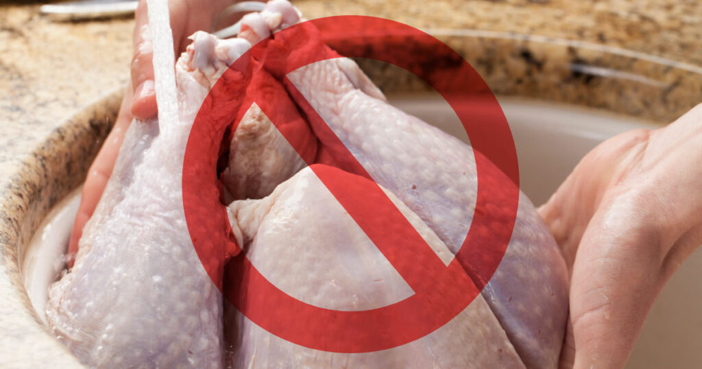 You Should Never Rinse Your Turkey Before You Roast It - Featured image