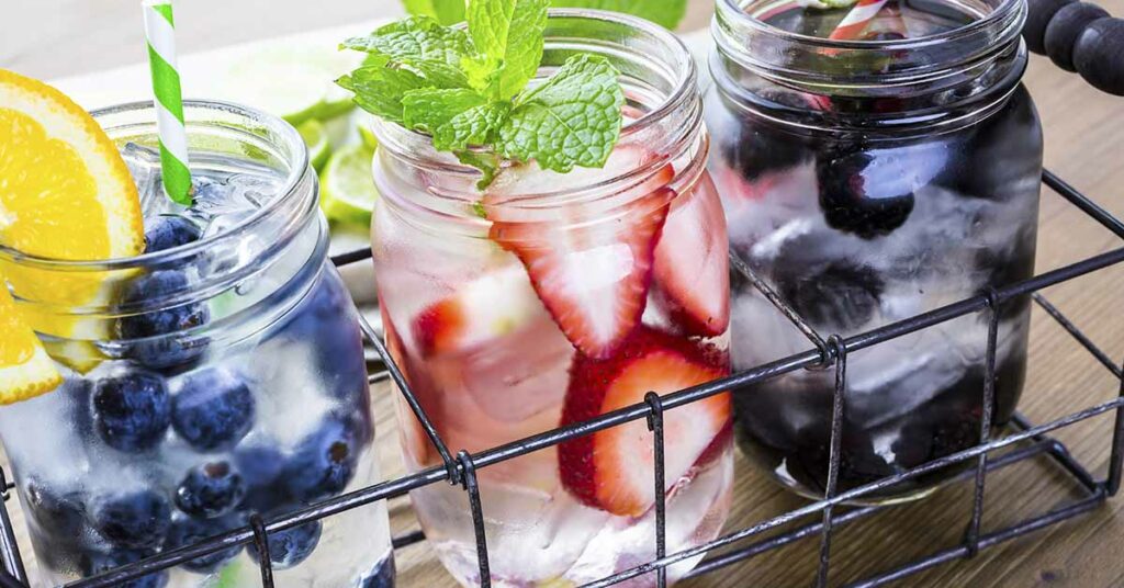 How To Make Amazing Naturally Flavored Water - Featured image