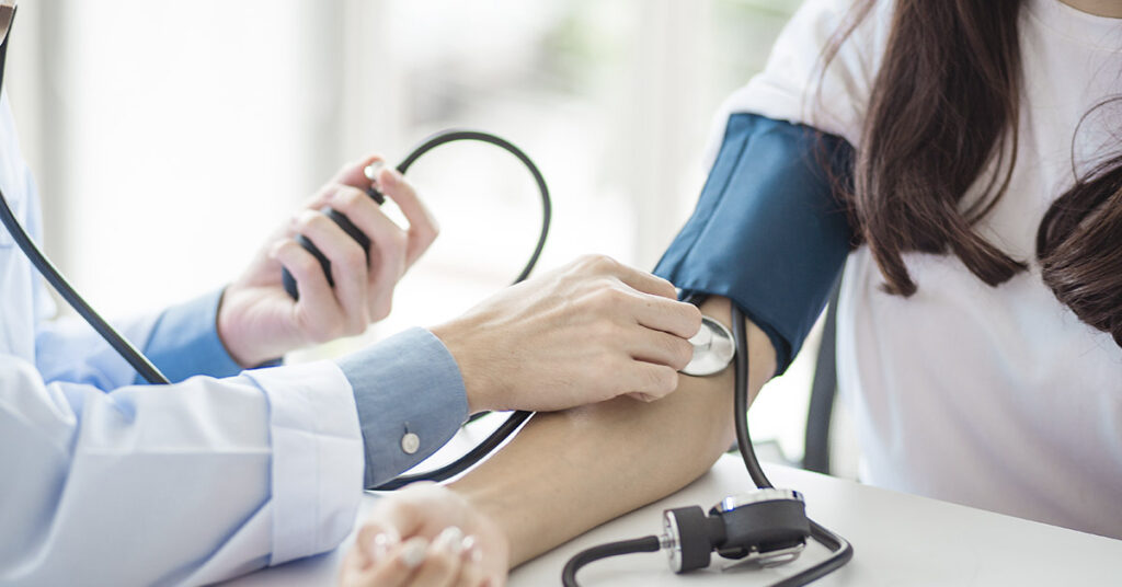 6 Everyday Foods to Help Reduce Blood Pressure - Featured image