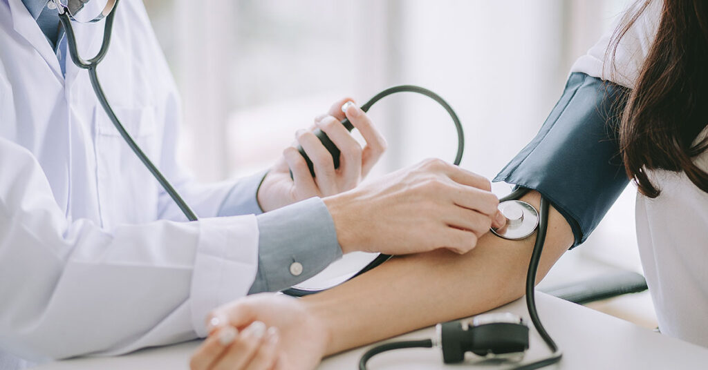 10 Natural Home Remedies To Help Lower High Blood Pressure - Featured image