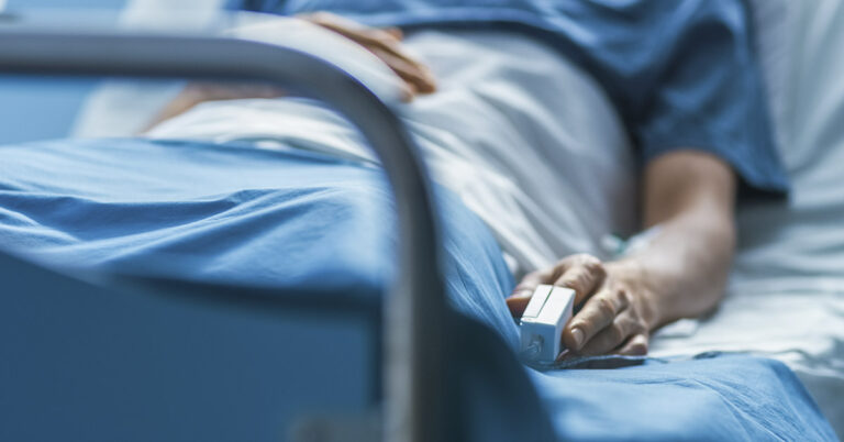 24-Year-Old Diagnosed With Stage 3 Cancer After She Overlooked Continuous Burping - Featured image