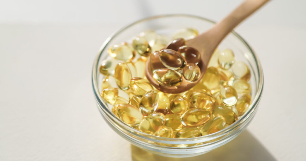 Vitamin E in fat-soluble capsules