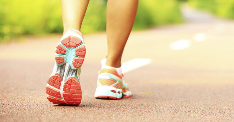 9 Common Walking Mistakes You Didn t Know About : The Hearty Soul 9 Common Walking Mistakes You Didn t Know About : The Hearty Soul