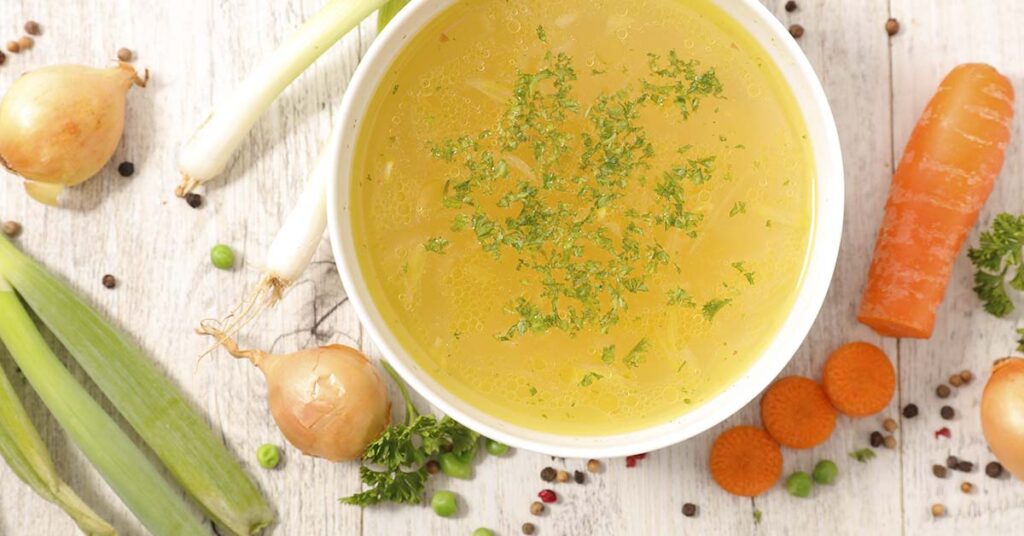 The Easiest Way To Make Homemade Vegetable Broth - Featured image