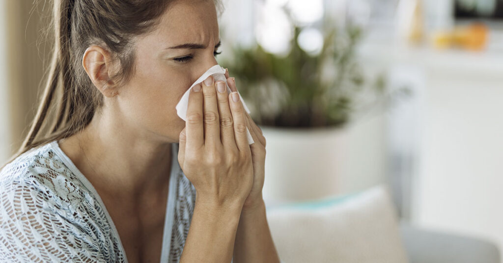 Brutal Cold Is Sweeping Across The Country Is Leaving People Sick For Weeks - Featured image