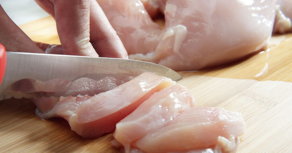 Man is Eating Raw Chicken Daily to ‘See What Happens’ - Featured image