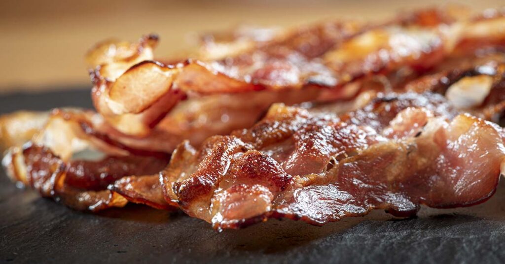 3 Common Foods That Are Horrible for Your Heart Health According to Experts (and What to Eat Instead) - Featured image