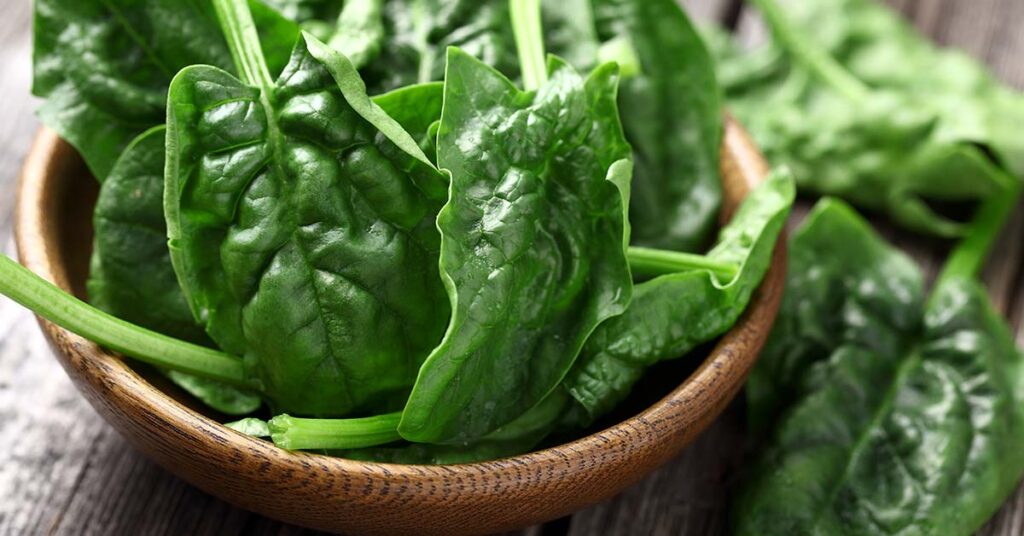 Why Does Eating Spinach Make Your Mouth Feel Weird? - Featured image