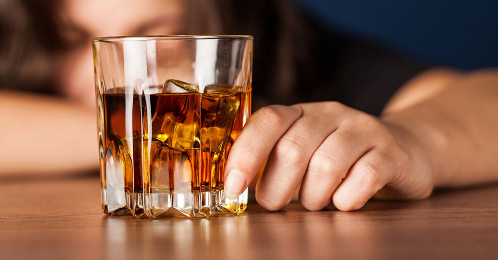 9 Warning Signs You Are Dependent on Alcohol - Featured image