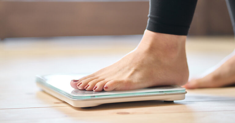 Woman Lost 100lbs Following 5 Simple Habits - Featured image