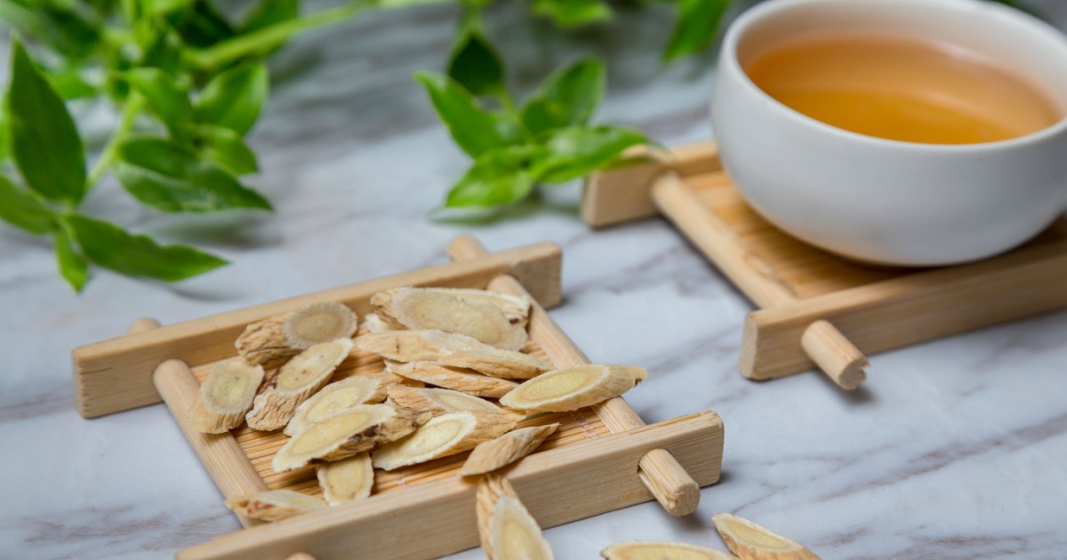 Astragalus 8 Benefits According to Science The Hearty Soul