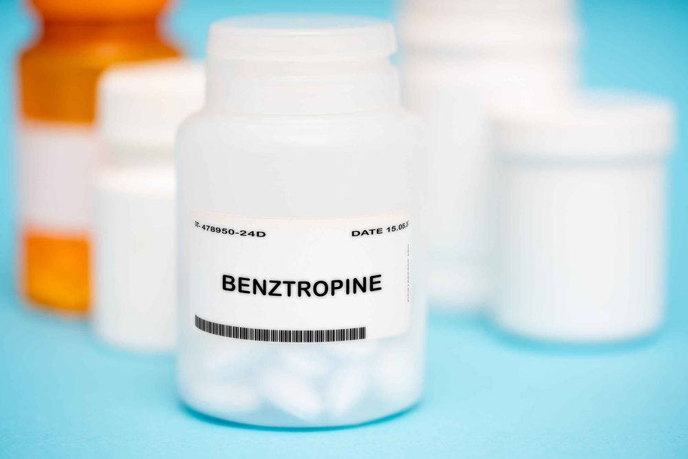 Benztropine is a medication that is used to treat symptoms of Parkinson's disease and side effects of antipsychotic medications. It le form.
