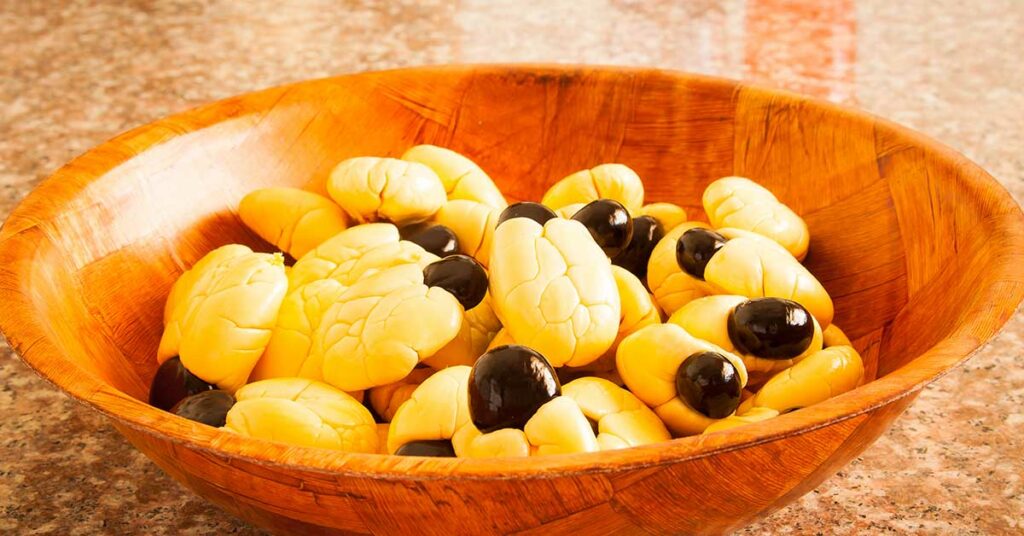 17 Potentially Deadly Dishes That People Still Eat - Featured image