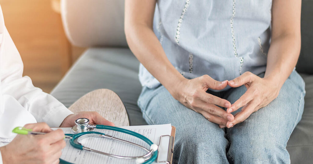 Five Women Sat Near Each Other at Work, and All Got The Same Type of Cancer, Leading to Major Investigation - Featured image