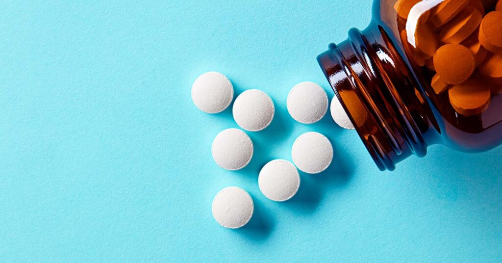 Common Over-The-Counter Medicine Linked to Heightened Dementia Risk - Featured image