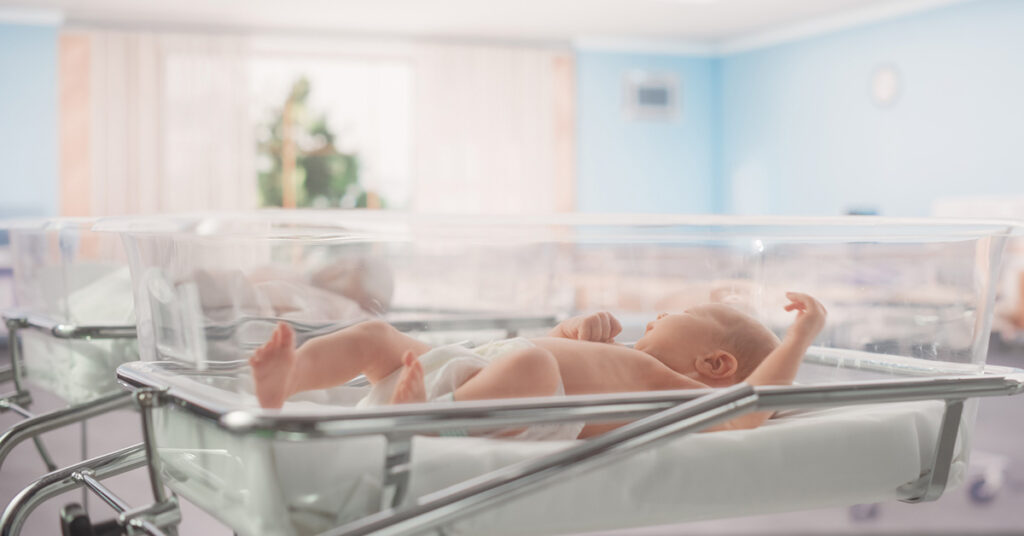 Mother Thought Her Child’s Bushy Eyebrows Were Just a Trait from Dad, Only to Realize It Was a Symptom of Childhood Dementia - Featured image
