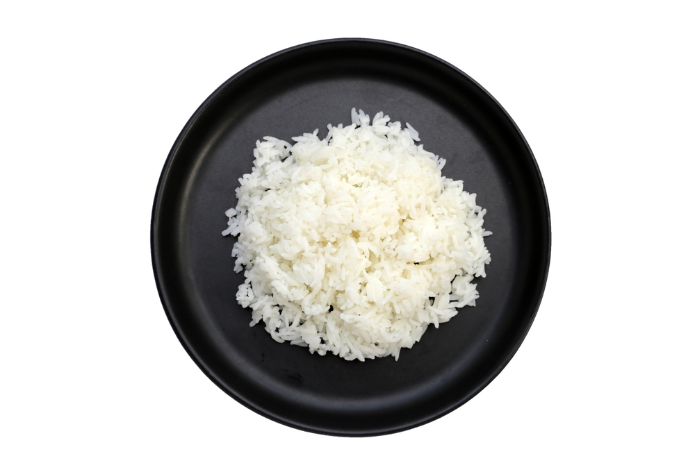 Cooked rice on round plate
