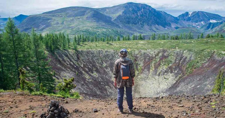 The Siberian ‘Gateway to Hell’ Is a Giant Crater That Won’t Stop Growing - Featured image