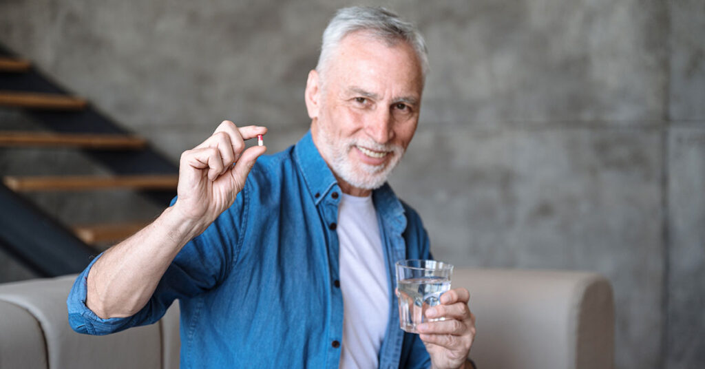 Expert Encourages People to Take This Vitamin to Reduce Dementia Risk - Featured image