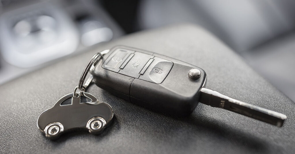10 Secret Uses for Your Car Key Fob - Featured image