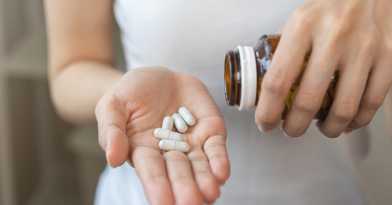8 Heart Healthy Supplements To Consider (and 2 To Avoid) - Featured image