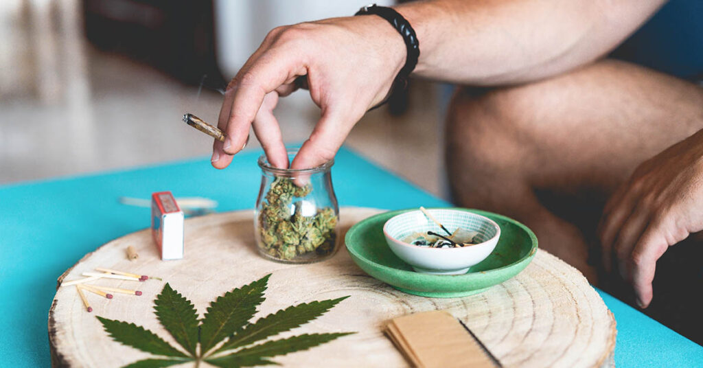 Frequent Marijuana Use Linked to Heightened Heart Attack and Stroke Risk - Featured image