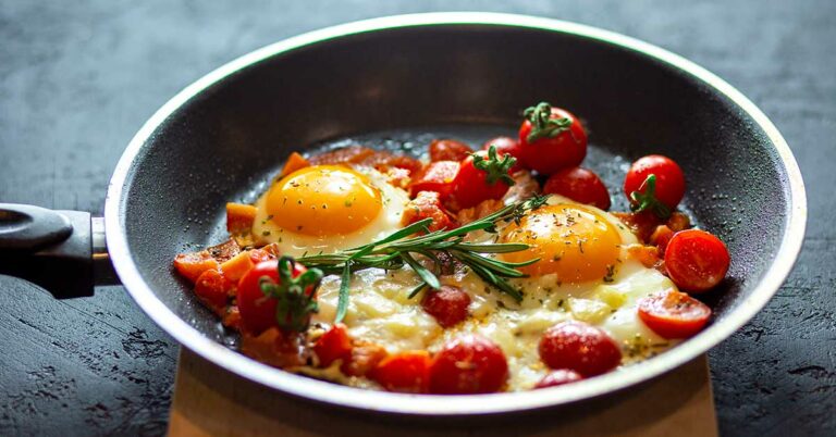 Teflon Flu, An Illness Caused By Nonstick Pans, Is On The Rise in the US - Featured image