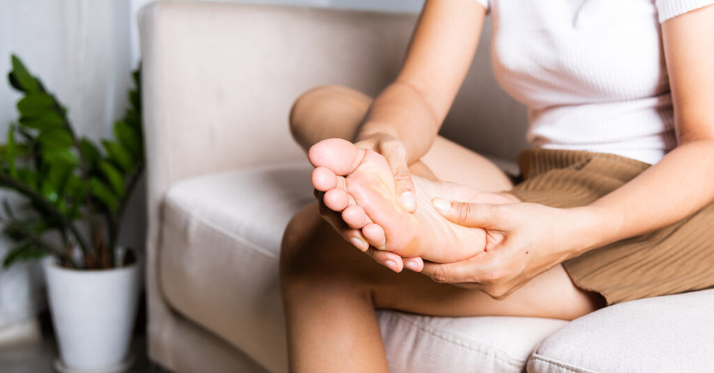 10 Ways Your Feet Are Telling You Something About Your Health - Featured image