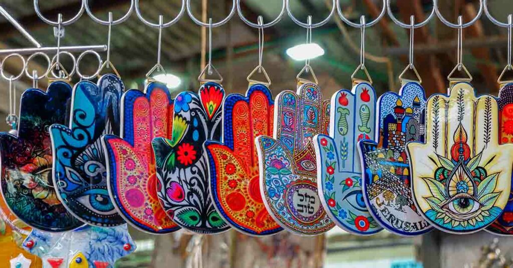 9 Spiritual Symbols and Their Meaning - Featured image