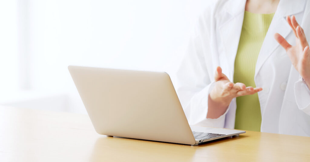 Fake Doctor Accidentally Kills Indian Teen After Performing Surgery Learned From YouTube Tutorials - Featured image