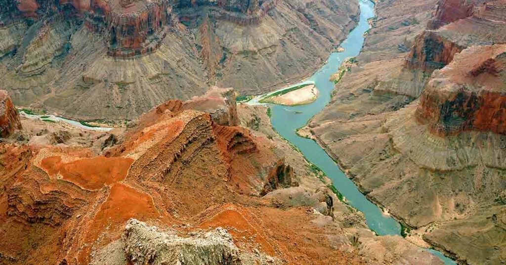 Grand Canyon Discovery: Ancient Artifacts Found Dating Back 12,000 Years - Featured image