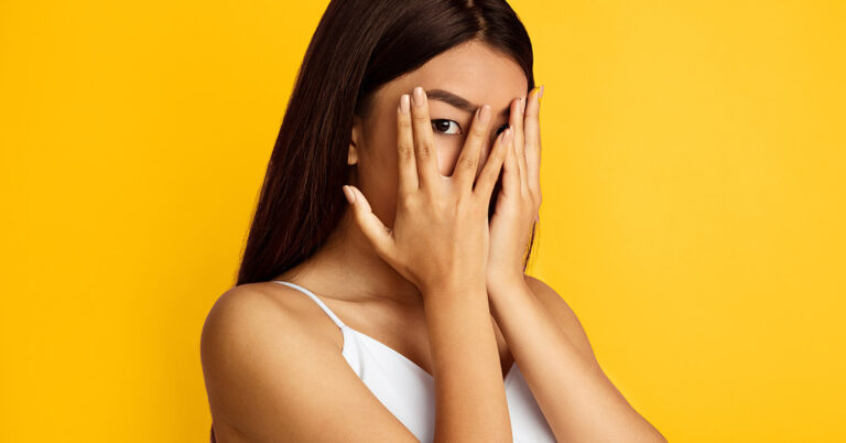 10+ Habits or Behaviors of a Very Insecure Person - Featured image