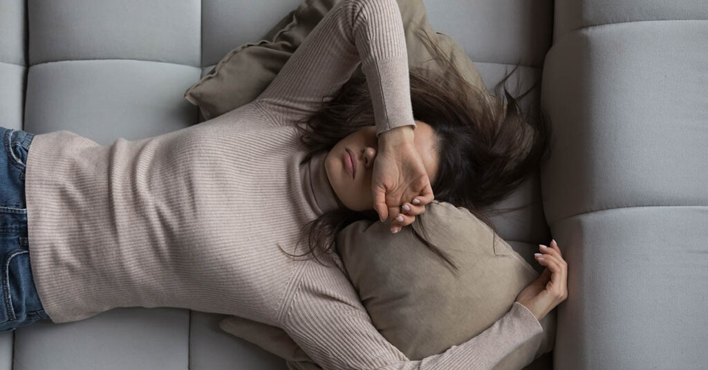 12 Signs of Low Blood Sugar - Featured image