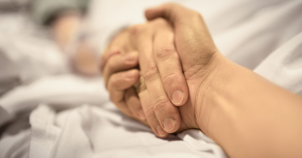 End-of-life Nurse Says There is ‘One Sign’ People Display When Close to Death The Most People ‘Don’t Believe - Featured image