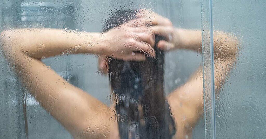 Doctors Warn Against Very Common Shower Habit - Featured image