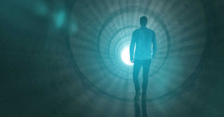  Man Who Was Drowning For 15 Minutes Reveals ‘Ultimate Truth’ About Near-Death Experiences - Featured image