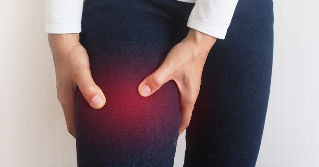 43-Year-Old Mom Thought She Pulled a Muscle But Was Diagnosed With Cancer - Featured image